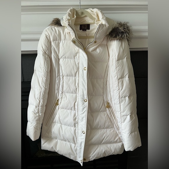Anne Klein Jackets & Blazers - Anne Klein Down Fill Cream Winter Jacket with detachable hood